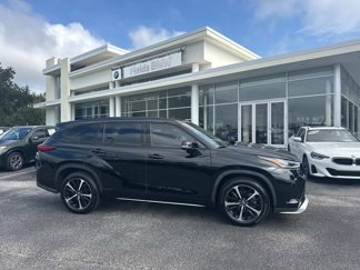 Used 2022 Toyota Highlander XSE image 1