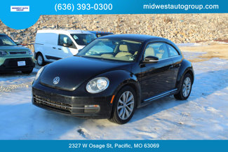 Used 2013 Volkswagen Beetle TDI image 1