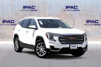 Used 2024 GMC Terrain SLT image 1
