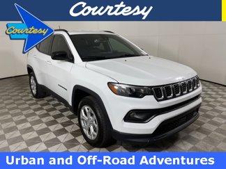 Used 2024 Jeep Compass Latitude image 1