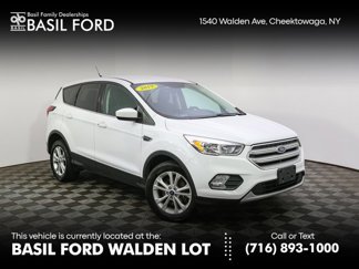 Used 2019 Ford Escape SE image 1