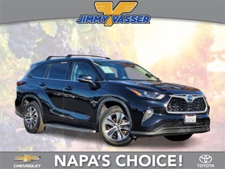 Used 2022 Toyota Highlander XLE image 1
