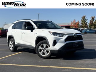 Used 2021 Toyota RAV4 LE image 1