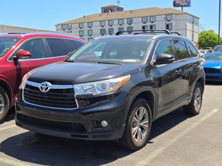 Used 2015 Toyota Highlander XLE image 1