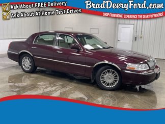 Used 2006 Lincoln Town Car Designer Series image 1
