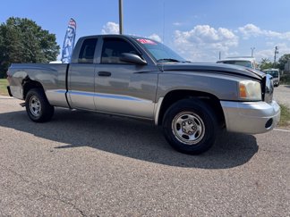 Used 2005 Dodge Dakota ST image 1