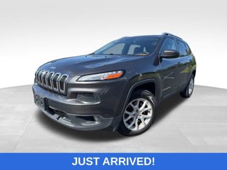 Used 2016 Jeep Cherokee Latitude w/ Comfort & Convenience Group image 1
