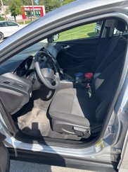 Used 2018 Ford Focus SE w/ SE Appearance Package image 1