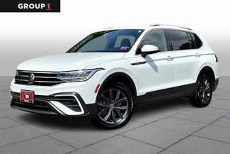 Used 2022 Volkswagen Tiguan SE image 1