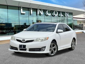 Used 2014 Toyota Camry SE image 1