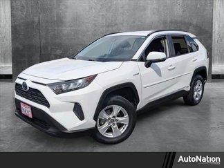 Used 2020 Toyota RAV4 LE image 1