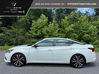 Used 2022 Nissan Altima 2.5 SR image 1