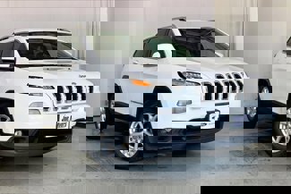 Used 2015 Jeep Cherokee Latitude image 1