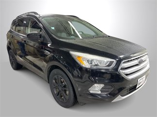 Used 2017 Ford Escape SE w/ Equipment Group 201A image 1