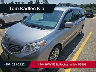 Used 2016 Toyota Sienna image 1
