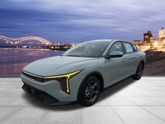 New 2025 Kia K4 LXS image 1