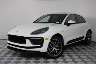 Certified 2022 Porsche Macan image 1