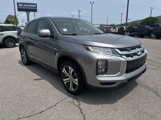 Used 2022 Mitsubishi Outlander Sport SE image 1