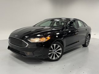 Used 2019 Ford Fusion SE image 1