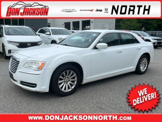 Used 2013 Chrysler 300 image 1