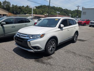 Used 2018 Mitsubishi Outlander SEL image 1