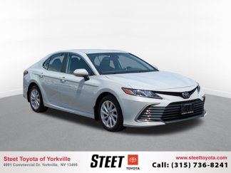 Used 2022 Toyota Camry LE image 1