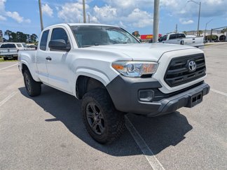 Used 2017 Toyota Tacoma SR image 1