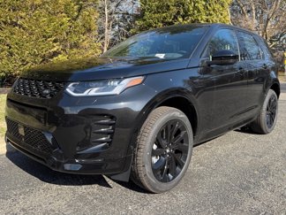 New 2025 Land Rover Discovery Sport Dynamic SE image 1
