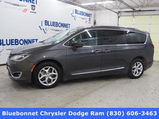 Used 2017 Chrysler Pacifica Touring-L Plus image 1