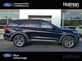 Certified 2022 Ford Explorer XLT w/ Equipment Group 202A image 1