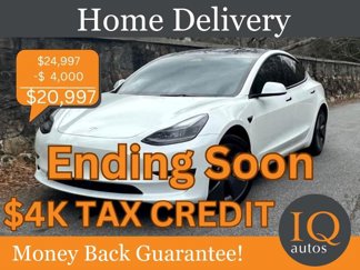 Used 2022 Tesla Model 3 Standard Range image 1