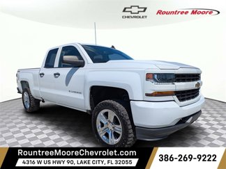 Used 2018 Chevrolet Silverado 1500 Custom w/ Custom Value Package image 1