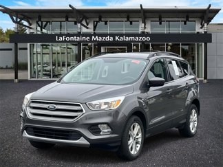 Used 2018 Ford Escape SE image 1