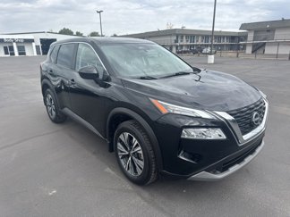 Used 2023 Nissan Rogue SV image 1