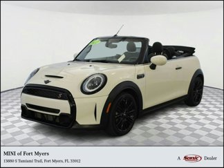 Used 2022 MINI Cooper S image 1