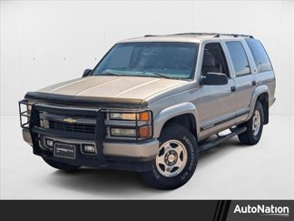Used 2000 Chevrolet Tahoe Z71 w/ Comfort & Security Pkg image 1