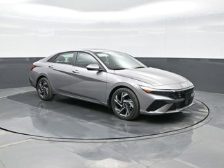 New 2025 Hyundai Elantra SEL image 1