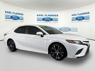 Used 2018 Toyota Camry LE image 1