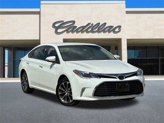 Used 2017 Toyota Avalon XLE image 1
