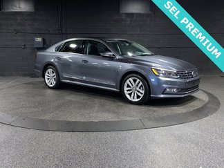 Used 2017 Volkswagen Passat 1.8T SEL Premium image 1