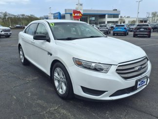 Used 2017 Ford Taurus SE image 1
