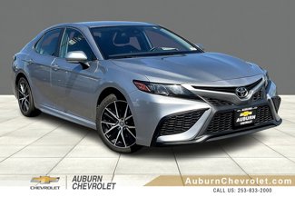 Used 2022 Toyota Camry SE image 1
