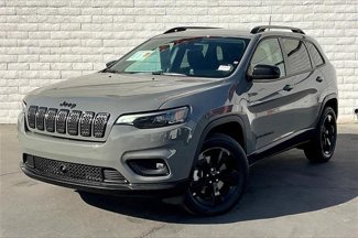 Certified 2023 Jeep Cherokee Altitude Lux image 1