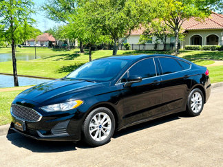Used 2020 Ford Fusion SE image 1