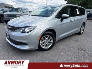Used 2023 Chrysler Voyager LX image 1