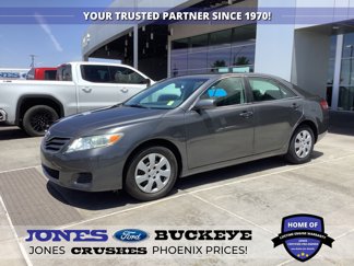 Used 2011 Toyota Camry LE image 1