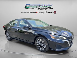 Used 2023 Nissan Altima 2.5 SV image 1