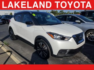 Used 2020 Nissan Kicks SV image 1