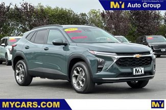 New 2025 Chevrolet Trax LT w/ Driver Confidence Package image 1