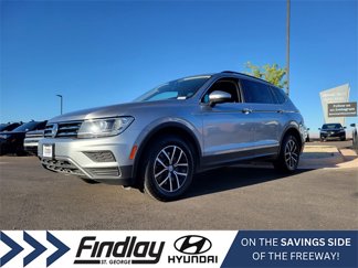 Used 2021 Volkswagen Tiguan SE image 1